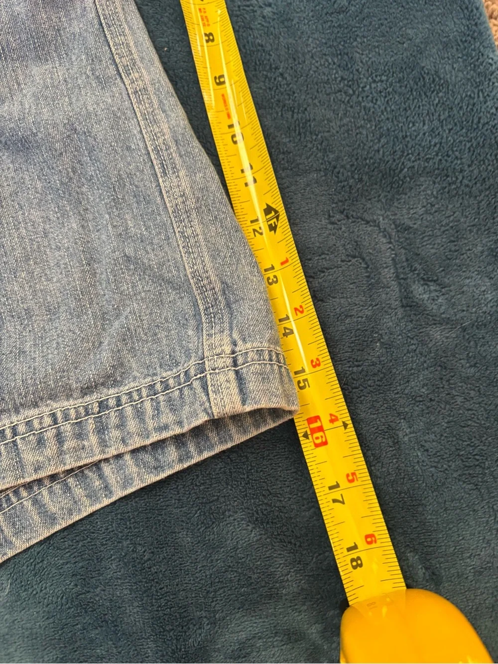 New York & Company Light Wash Blue High-Waist Jean Shorts - Picture 5 of 9